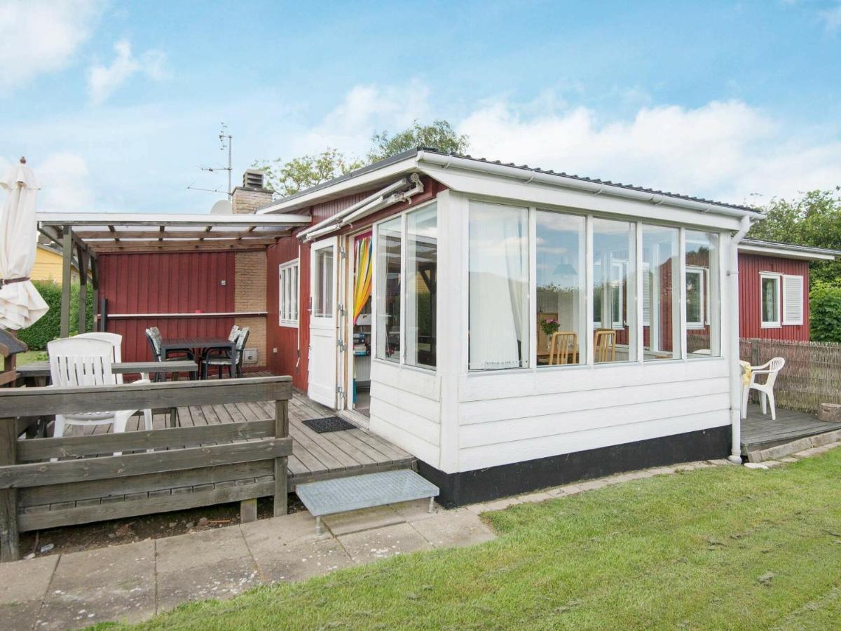 4 Person Holiday Home In Haderslev Esterno foto