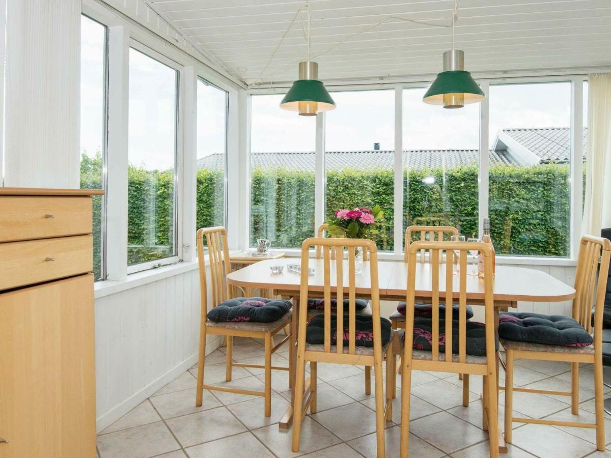 4 Person Holiday Home In Haderslev Esterno foto