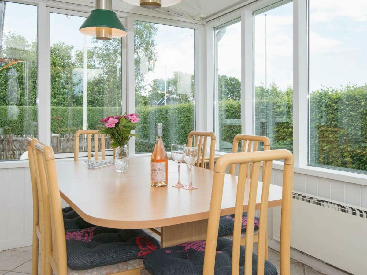 4 Person Holiday Home In Haderslev Esterno foto